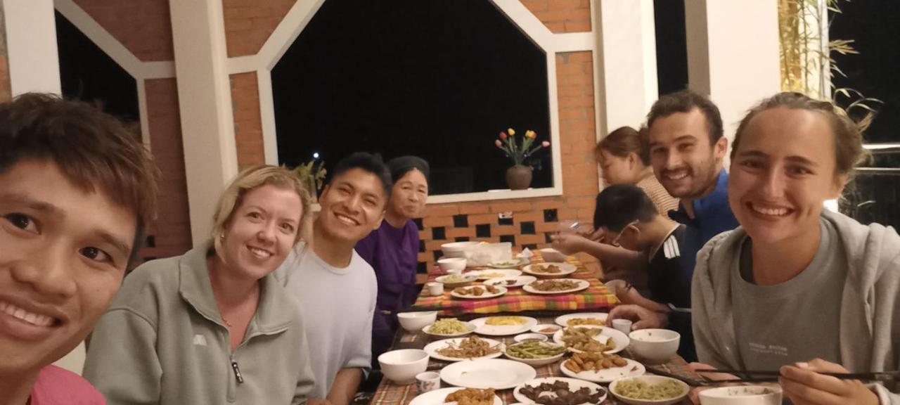 Homestay Du Gia View Lang Cac