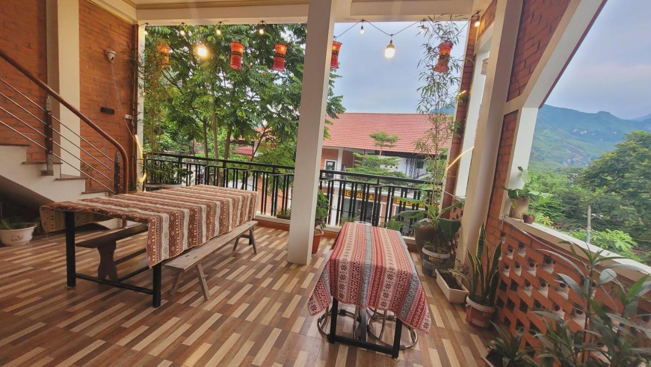Homestay Du Gia View Lang Cac